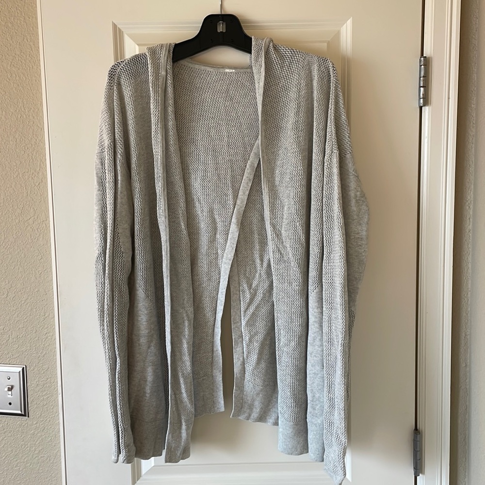Lululemon Light Cover Up Unknown Size